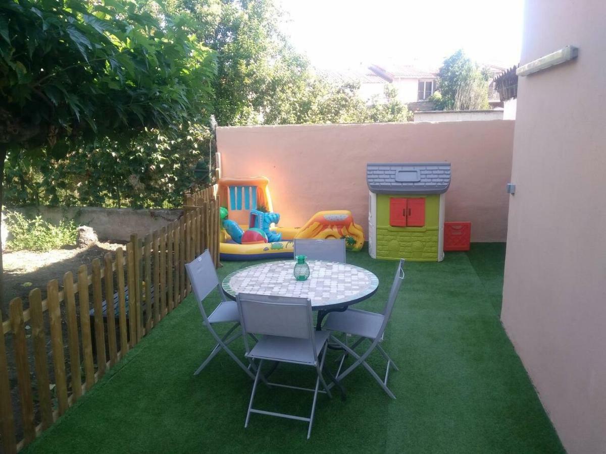 Appartement 62 M2 1Er Etage Avec Jardin Au Rdc Saint-Génis Exterior photo